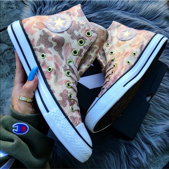 NWB ✨ CONVERSE ROSEGOLD SHIMMER CAMO CHUCKS - Picture 4 of 7